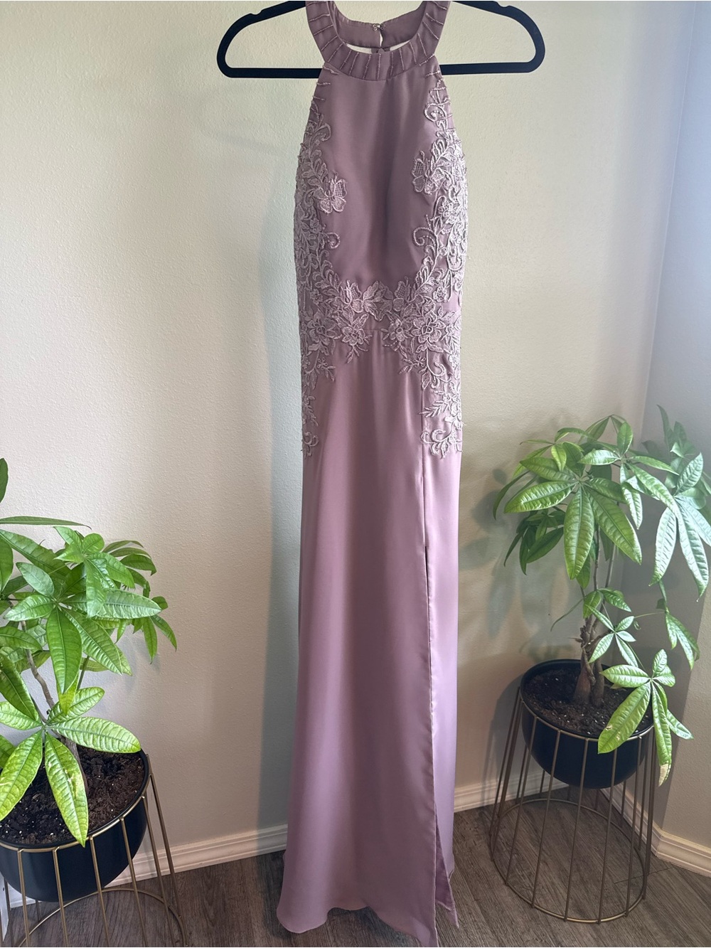 Elegant Mauve Lace-Embellished Halter Evening Gown